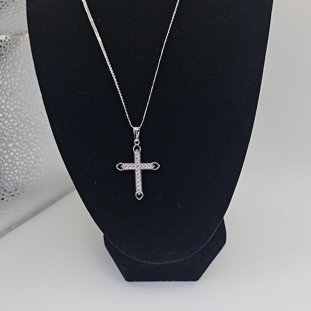 Elegant Silver Cross Pendant Necklace